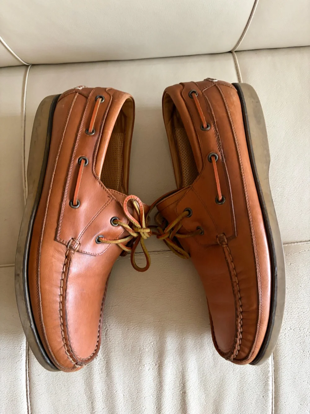 Venezia Tan Leather Boat Shoes with Contrasting Laces